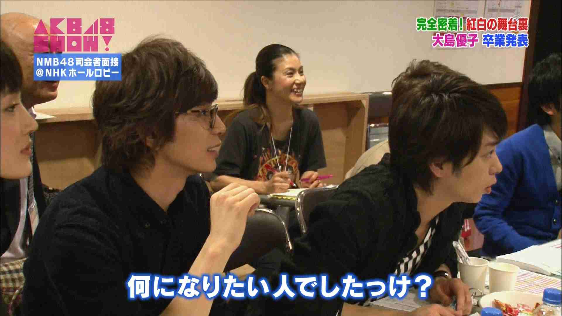 また渡辺麻友と指原莉乃がこっち見てる