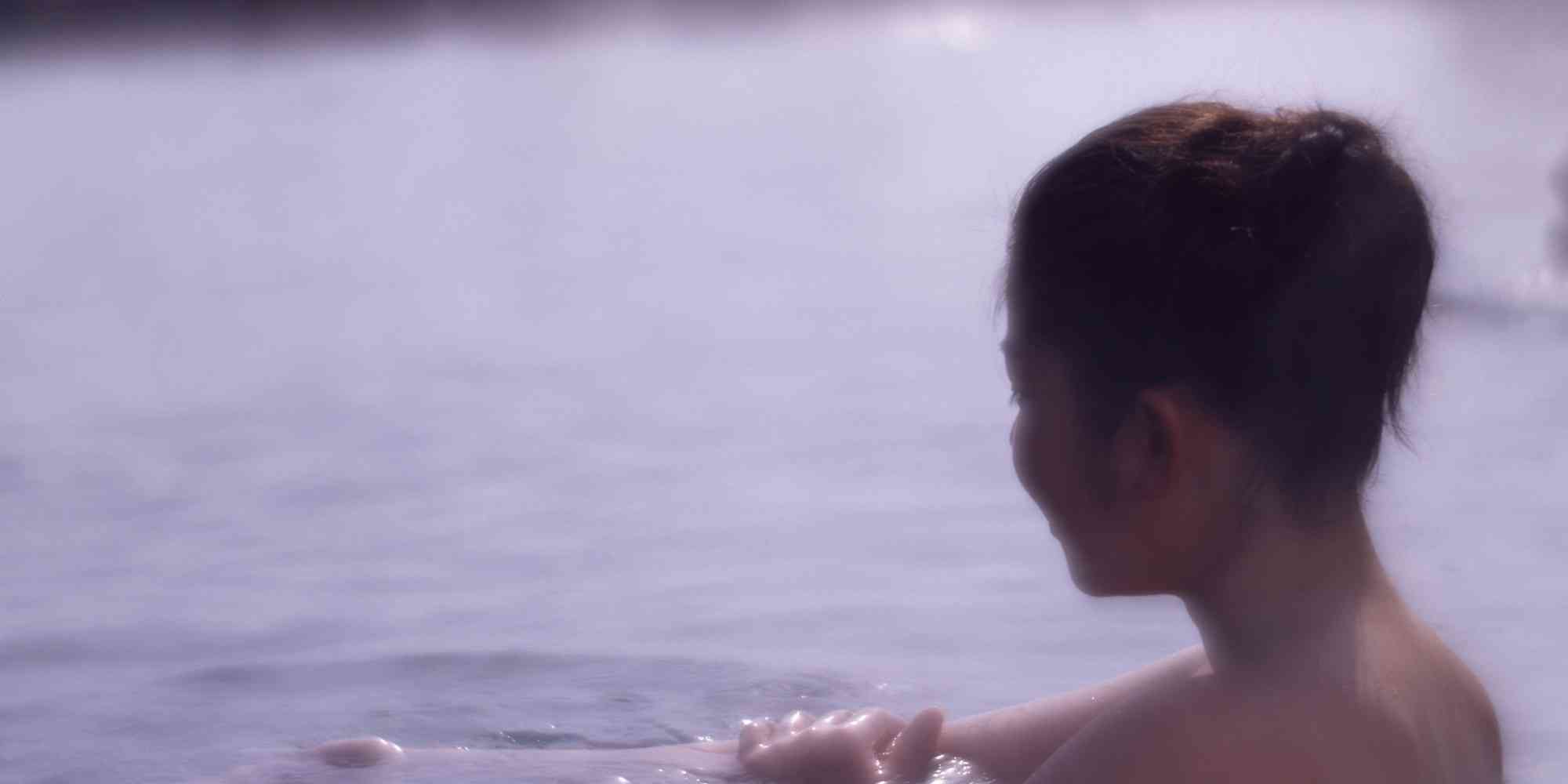 「妊婦は温泉ダメ」根拠がなかった　環境省、基準から削除へ