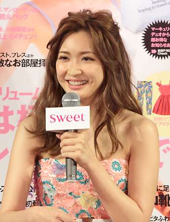 香川真司が紗栄子に夢中？芸能関係者「日本に帰国するたびに会いたいと猛プッシュ」