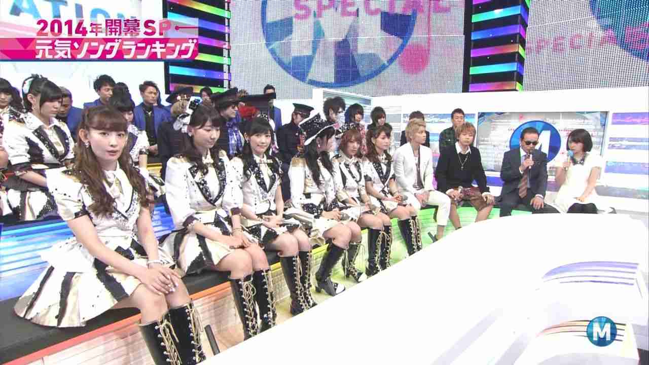 また渡辺麻友と指原莉乃がこっち見てる