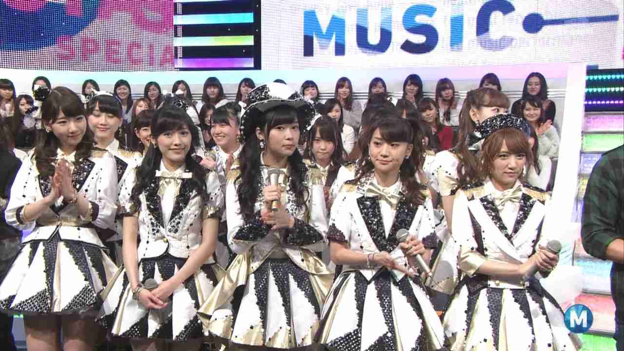 また渡辺麻友と指原莉乃がこっち見てる