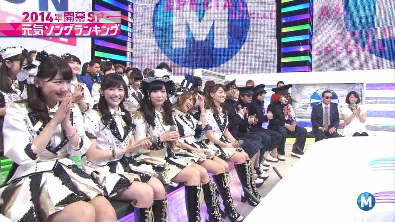 また渡辺麻友と指原莉乃がこっち見てる