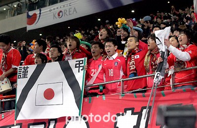 フジテレビのドラマで使われた小道具の名刺のアドレスが