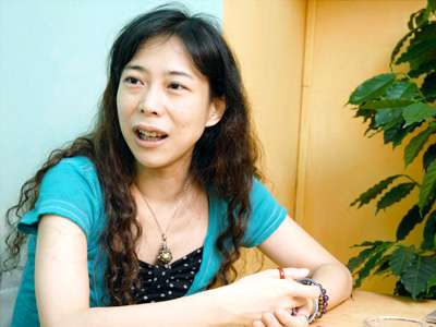 お笑い芸人・椿鬼奴さんが弓道着で矢を放つ瞬間、めっちゃ美しい…