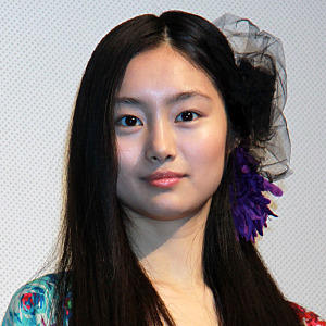 二階堂ふみが慶大合格!浪人を経て…仕事&学業の両立を誓う