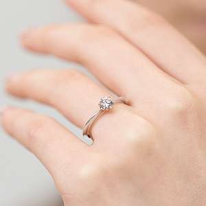 結婚指輪をしていない方
