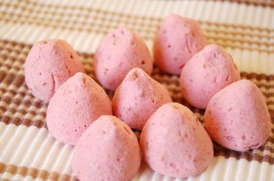 普段は食べないけど、たまに食べてみたいお菓子は？「たまごボーロ」「スニッカーズ」 ｜ 「マイナビウーマン」