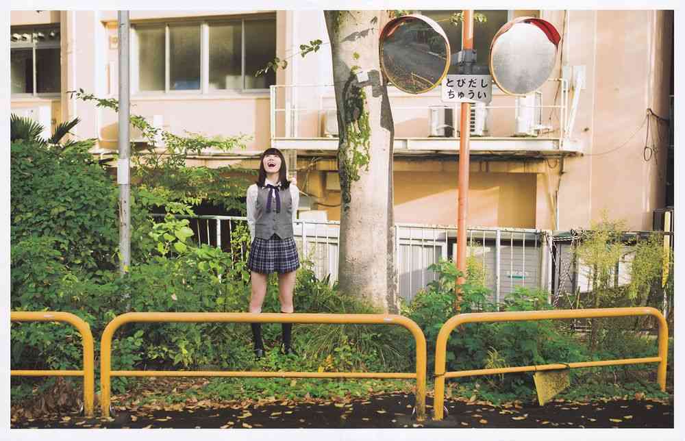 SKE48松井珠理奈(16歳)の制服姿がコスプレみたいだと話題にw