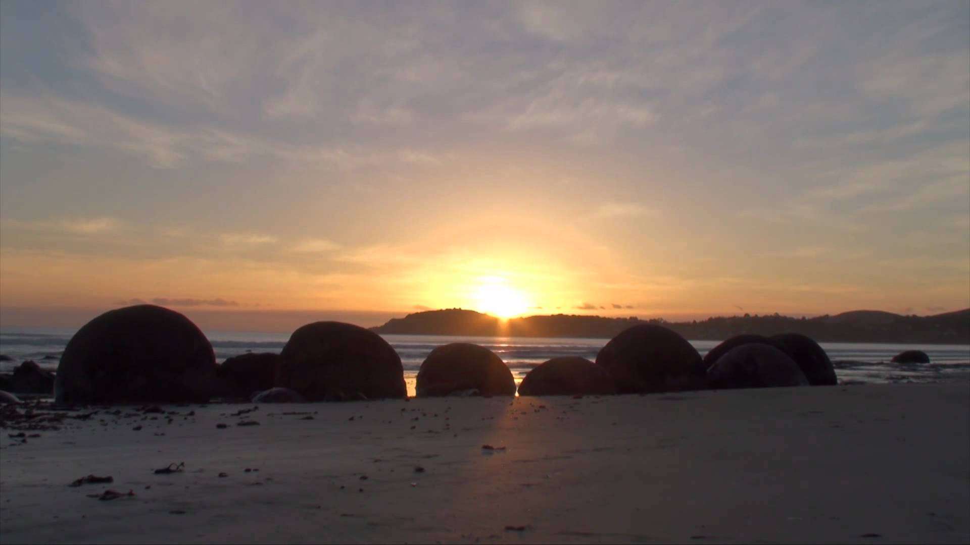 Moeraki Boulders Sunrise | Löhstana David - Cerises - YouTube