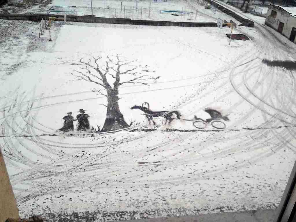 【ロシアのミステリー】校庭に「雪版ナスカの地上絵」が出現!!　正体はいったい!? | Pouch［ポーチ］