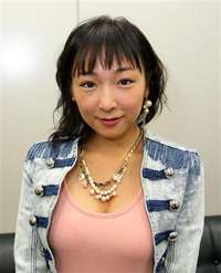 加護亜依(25)「スクール水着みたい」な水着姿を公開する