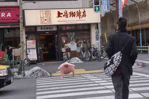 たった一枚のセーターで極寒の冬を乗り切る方法が凄すぎるww