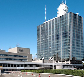 NHK、天皇陛下の「お言葉」を恣意的に一部カットして報道〜蜜月・安倍政権への“配慮” - ライブドアニュース
