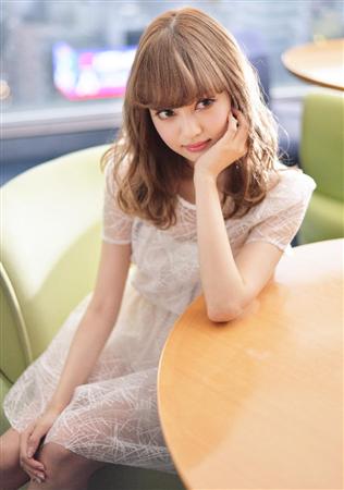 中村雅俊の三女・中村里砂、両親の結婚記念日に芸能界デビュー