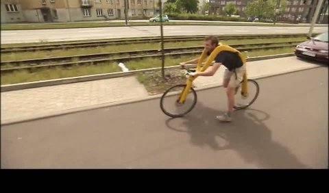 Tento bicykel by vám závideli aj Flinstonovci - TIVI.sk