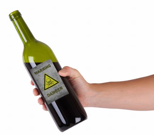 酒と勘違い“濃硫酸”グイ飲み、一命取り留めるも胃の大部分を切除。 - ライブドアニュース