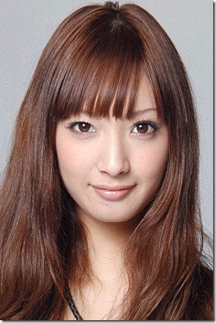 菜々緒、「新しいセクシーポーズ？」公開とファンから反響