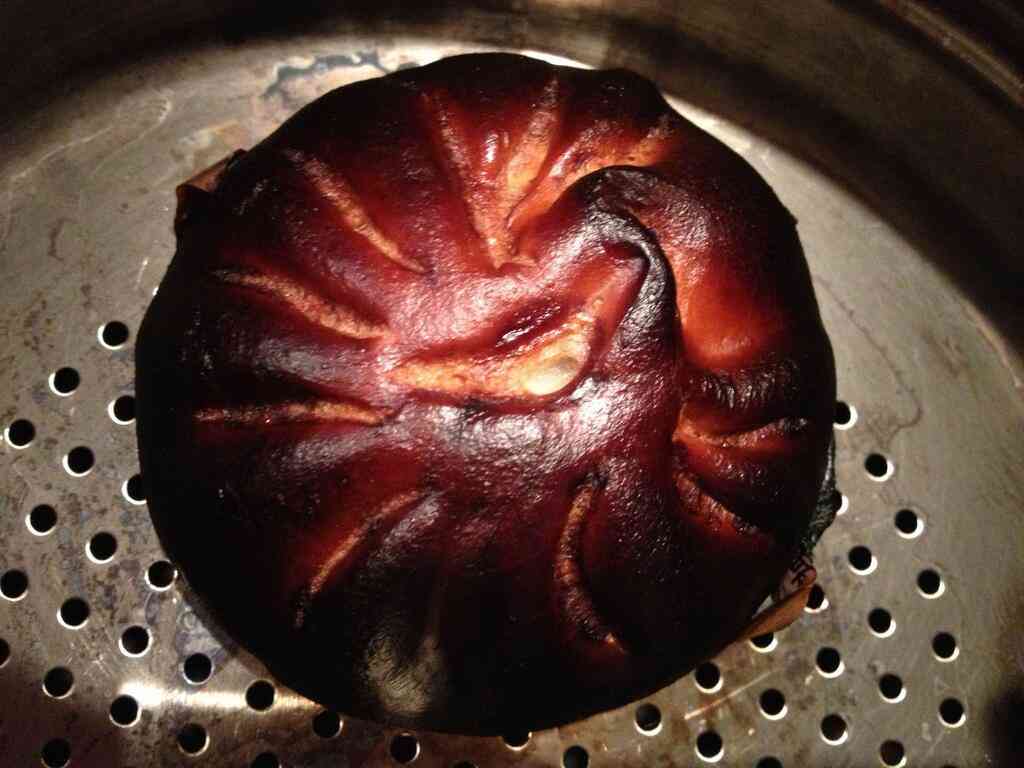 【話題】肉まんを蒸し過ぎるとこうなるらしいｗｗ