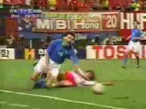 ワールドカップを汚した韓国のサッカー - YouTube