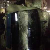 【画像集】京浜東北線が川崎駅で衝突 脱線し横転 運転士と車掌が怪我  2月23日 - NAVER まとめ