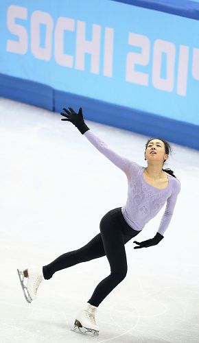 人前で見せないが…浅田真央が笑顔の裏で抱える“重い腰痛” - ライブドアニュース