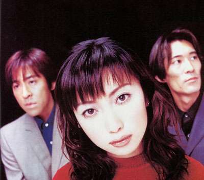 カラオケで唄う演歌やバラード曲は？