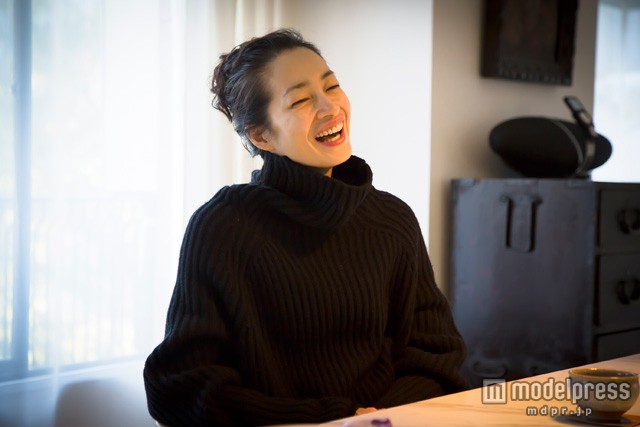 りょう、2年間の産休から完全復帰で変わらぬ美貌とスレンダーボディの秘訣を語る
