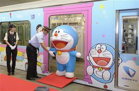 萌えキャラがプリントされた電車がイタいと話題にww