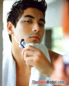 みなさん、今週もお疲れ様です。イケメン画像で目の回復を。