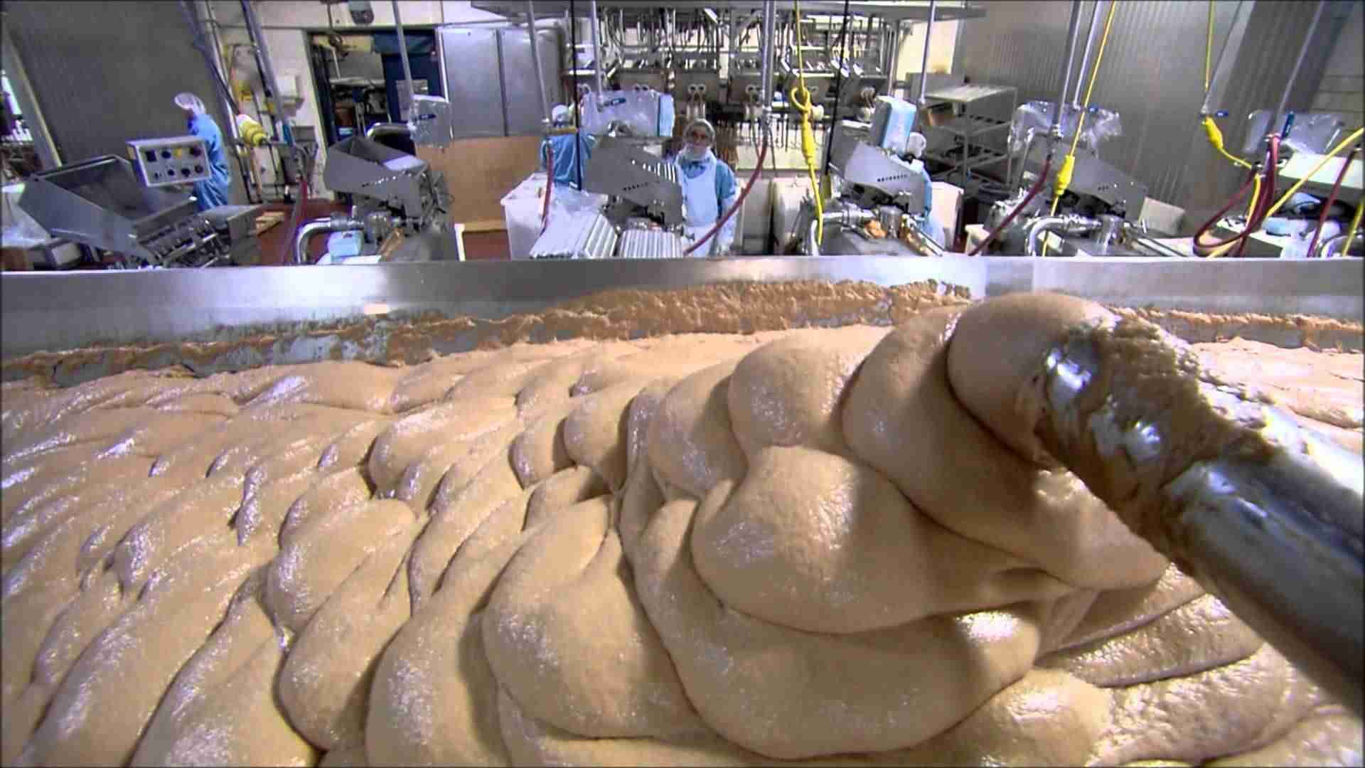 How It's Made - Hot Dogs  - YouTube