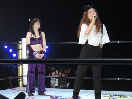 華原朋美が女子プロのリングに降臨！globeの｢DEPARTURES｣など2曲を披露