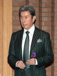 故・宇津井健さん 亡くなった当日に内縁の妻と入籍していた