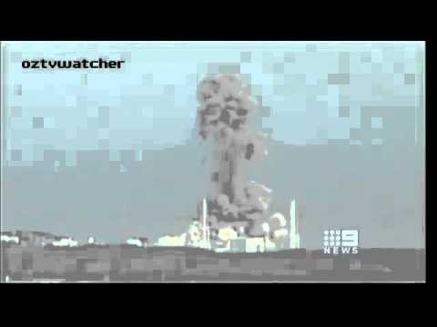 福島第一原発三号機爆発　【転載】 - YouTube