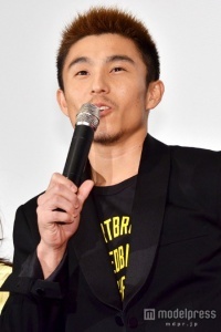 中尾明慶、仲里依紗との新婚生活&育児を語る「衝突するのも恋愛」