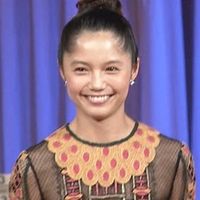 速報！第37回日本アカデミー賞で女優たちが着用したドレスまとめ - NAVER まとめ