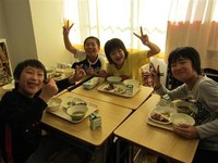 正しい和食の食習慣学んで…試験的に学校給食の牛乳中止へ　新潟・三条市 （産経新聞） - Yahoo!ニュース