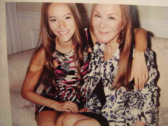 まるで整形失敗した海外セレブ!?道端三姉妹の母・富子さんの顔面が怖すぎる