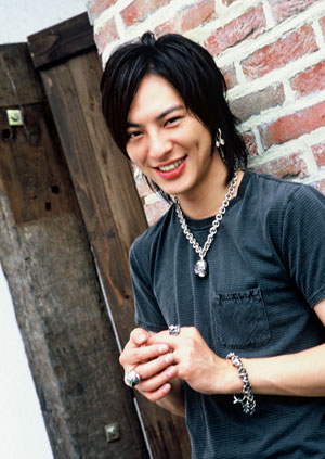 みなさん、今週もお疲れ様です。イケメン画像で目の回復を。