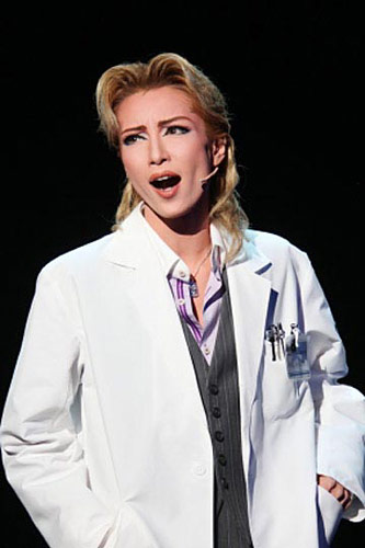 みなさん、今週もお疲れ様です。イケメン画像で目の回復を。