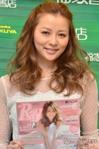 熱愛報道の香里奈、交際宣言？「お付き合いしてます」