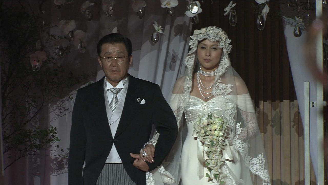 藤原紀香、男子ゴルフツアー会場に突然!ギャラリー騒然