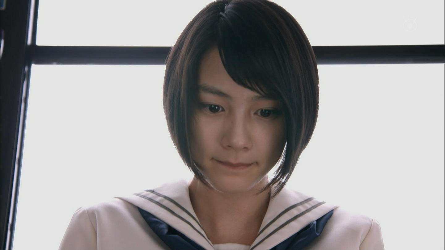 【画像】能年玲奈のセーラー服姿可愛すぎると話題に