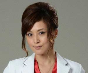 藤原紀香がFacebookで衰えなしのナイスボディ披露！