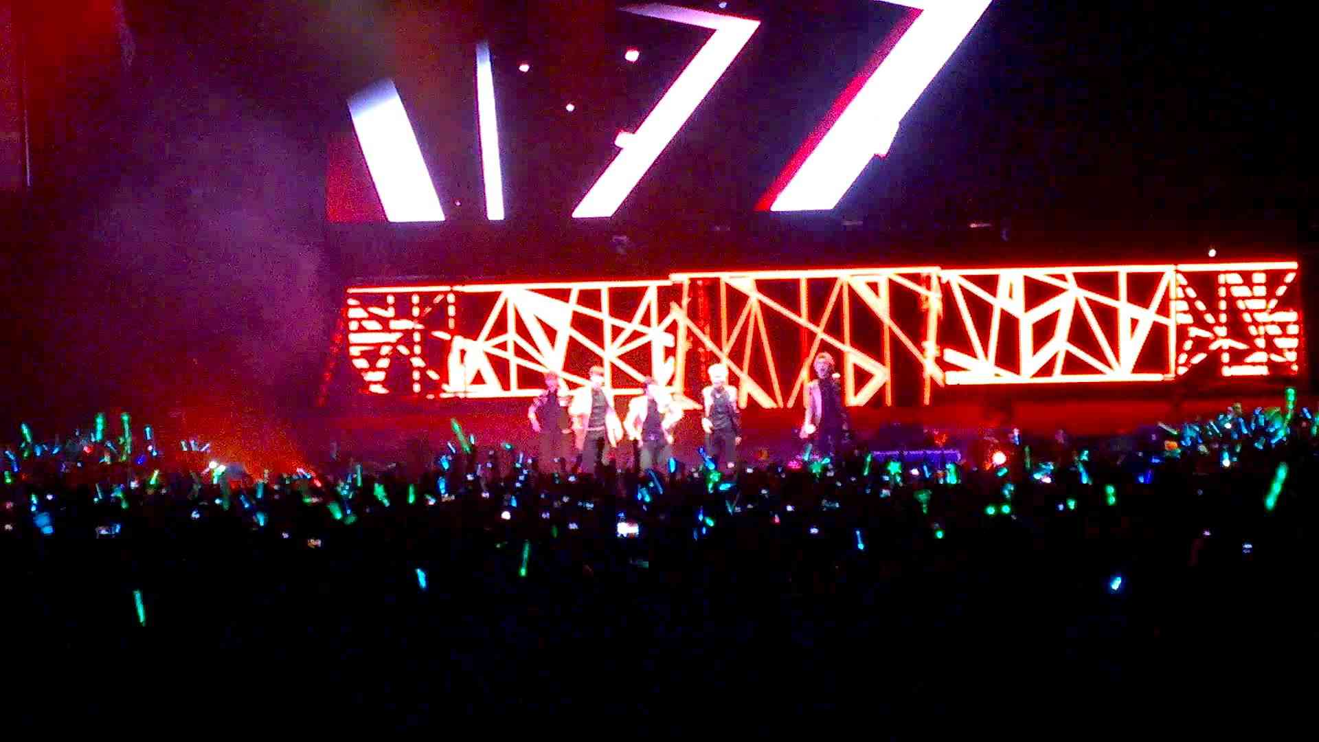 SHINee World III en Argentina 2014 - Evil - YouTube