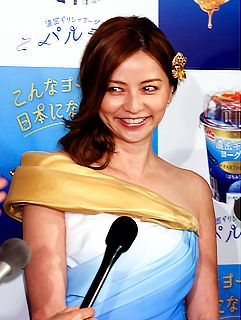 交際宣言した香里奈、「衝撃ベッド写真」が流出！台湾人彼氏とパーティーで…