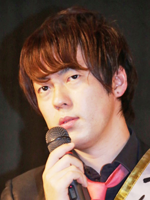 ウーマン村本、ファンのマナーに苦言…YouTubeにファンサービス動画を無断アップで - シネマトゥデイ