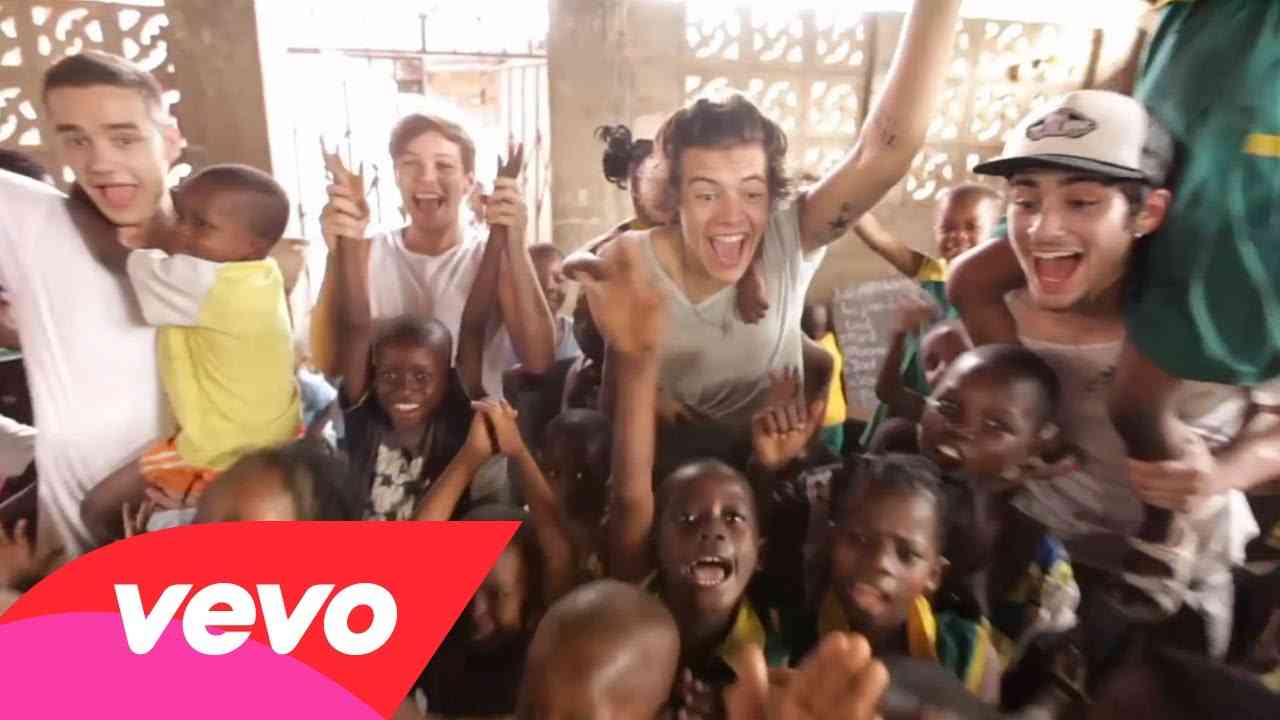 One Direction - One Way Or Another (Teenage Kicks) - YouTube