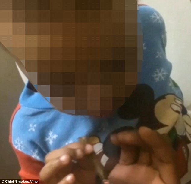 幼児にマリファナを吸わせて面白がる動画が投稿され大炎上…