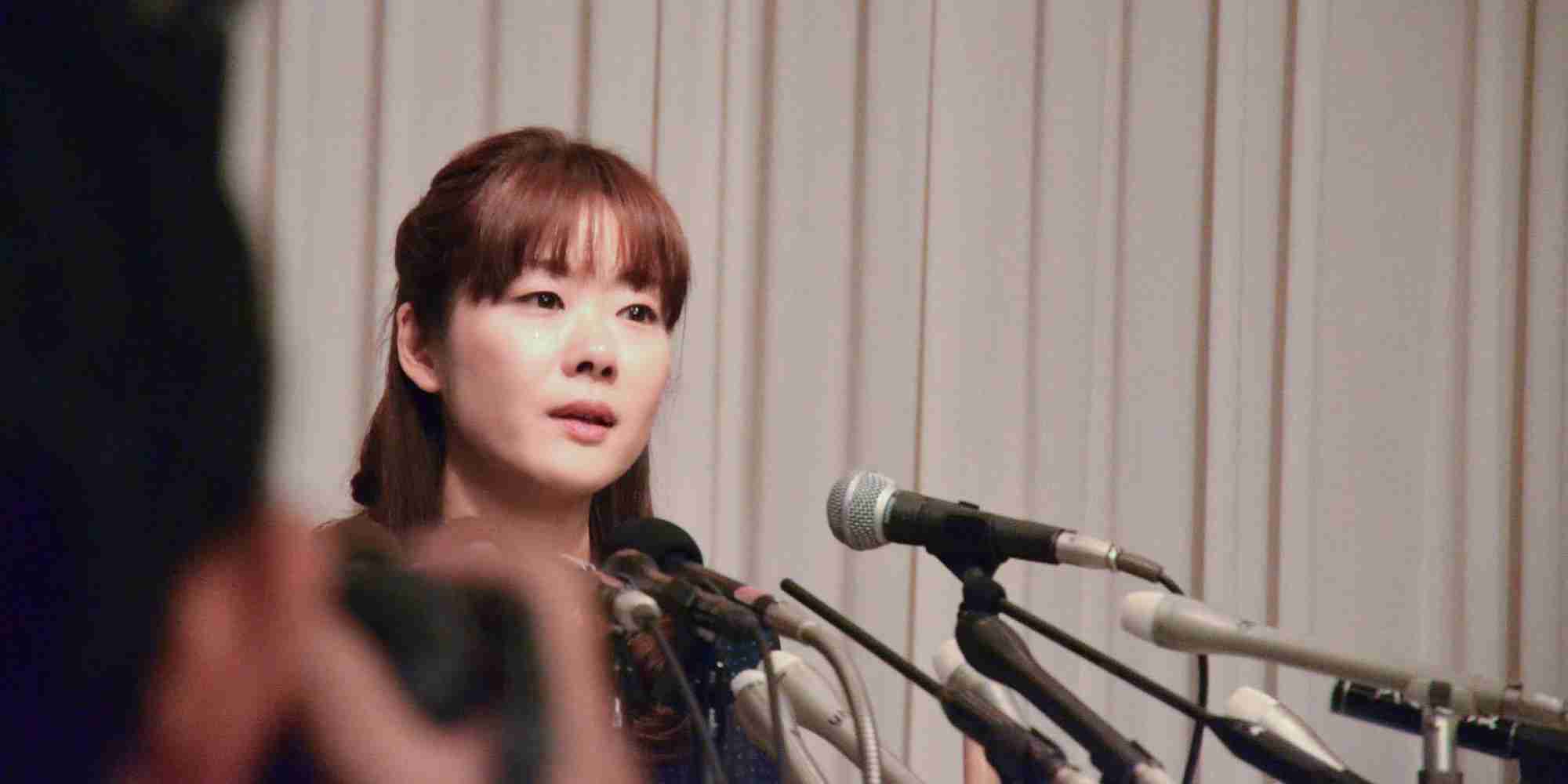 まるで「女優」のような、小保方晴子という人物　記者会見で見せた特異な