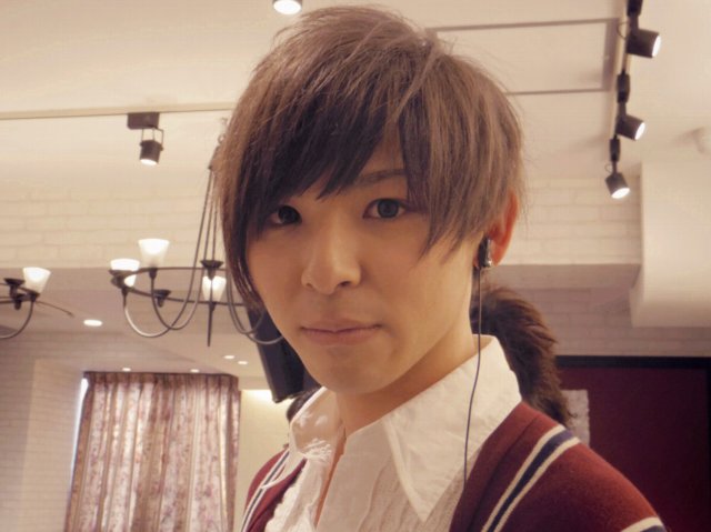 【注目】イケメンと一緒に“高校生ごっこ”ができるカフェ